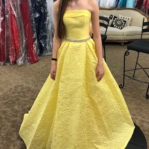 Rachel Allen size 2 Ballgown